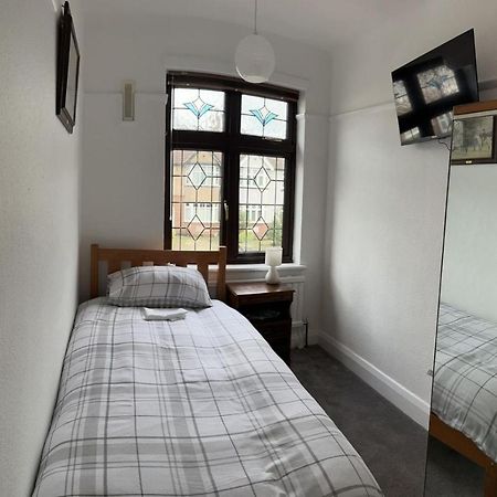 Amazing And Romantic O2 Arena 4 Bedrooms House Free Parking Londres Exterior foto