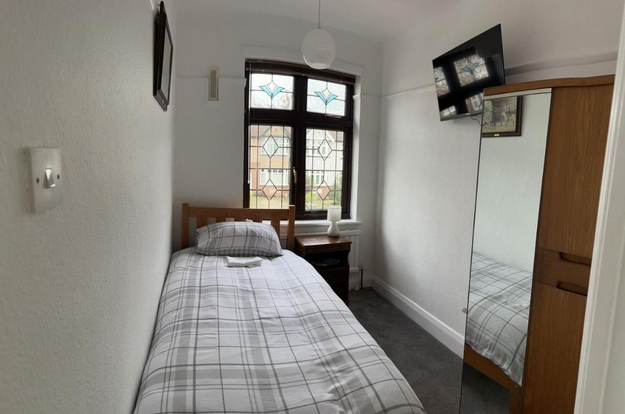 Amazing And Romantic O2 Arena 4 Bedrooms House Free Parking Londres Exterior foto