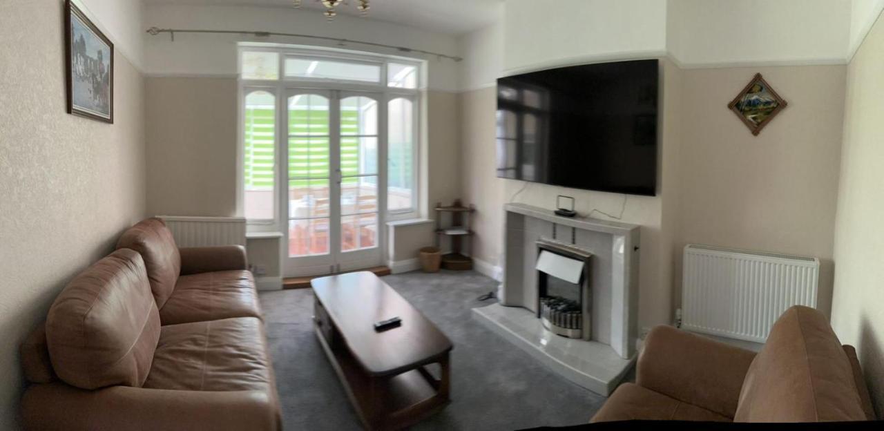 Amazing And Romantic O2 Arena 4 Bedrooms House Free Parking Londres Exterior foto